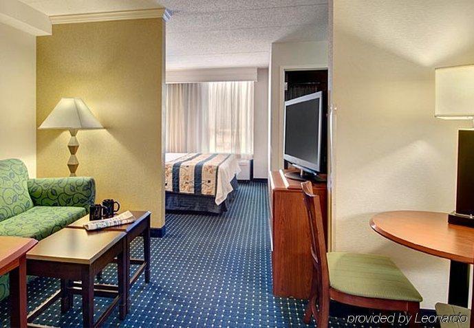 Springhill Suites By Marriott Chicago Elmhurst Oakbrook Area Room photo